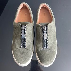 Frye Lena Women’s 8.5  Green Leather Slip On Zip Shoes Low Platform Sneaker